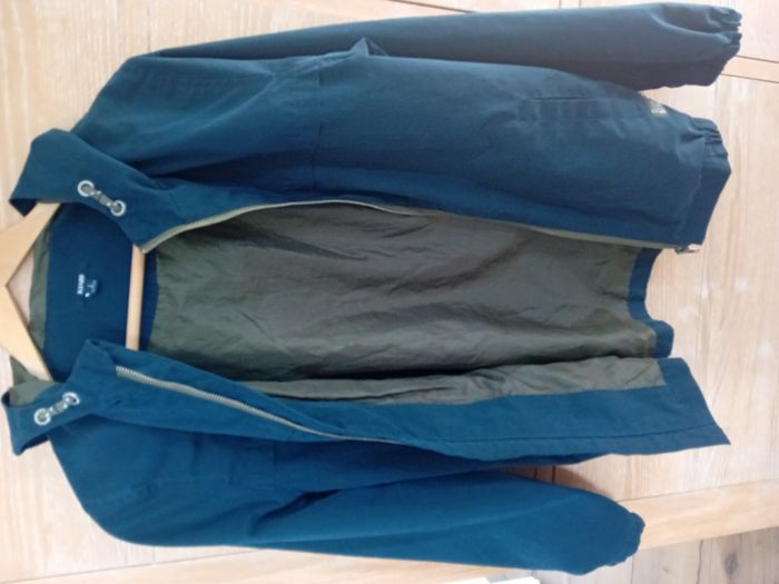 Blouson / Veste à capuche Kiabi garçon S (16 ans) - Comme neuve