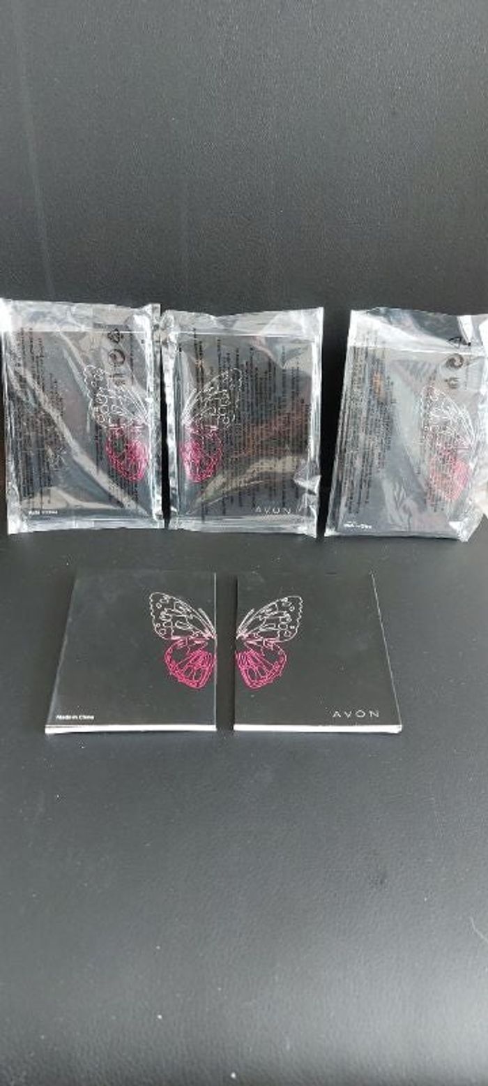 5 carnets de testeur de parfum