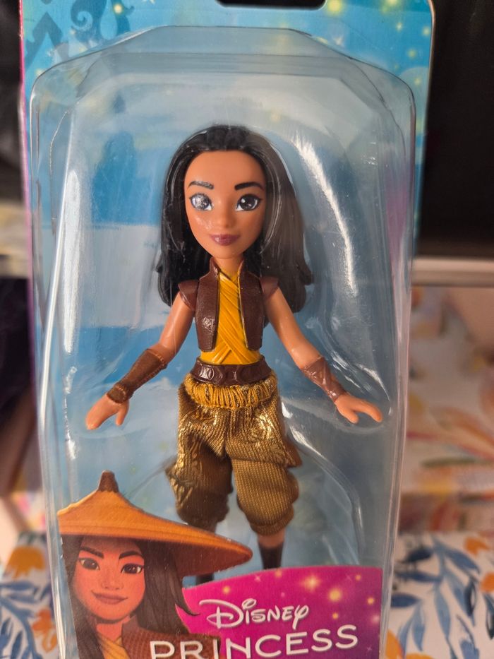 Mini poupée princesse disney raya mattel - photo numéro 3