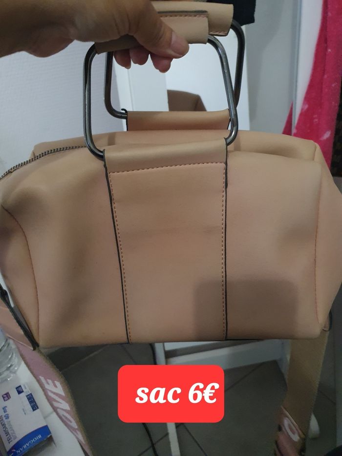 Bottines, sac, pendant - photo numéro 2