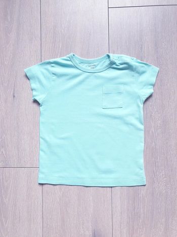 Maillot manche courte turquoise. Garçon 24 mois. Marque Kiabi