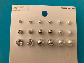 Lot de 9 boucles d’oreille