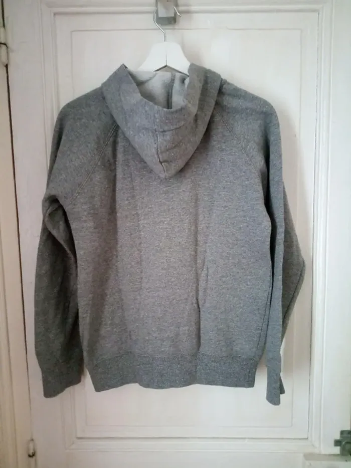 pull à capuche - photo numéro 2