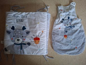 Enssemble gigoteuse et contour de lit