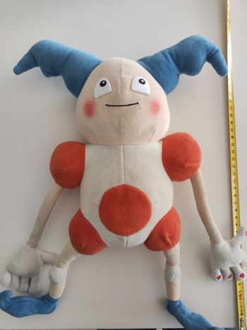 Peluche pokémon détective mr Mime