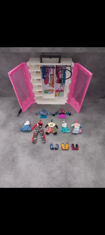 Armoire dressing poupée omg lol surprise + vêtements chaussures 