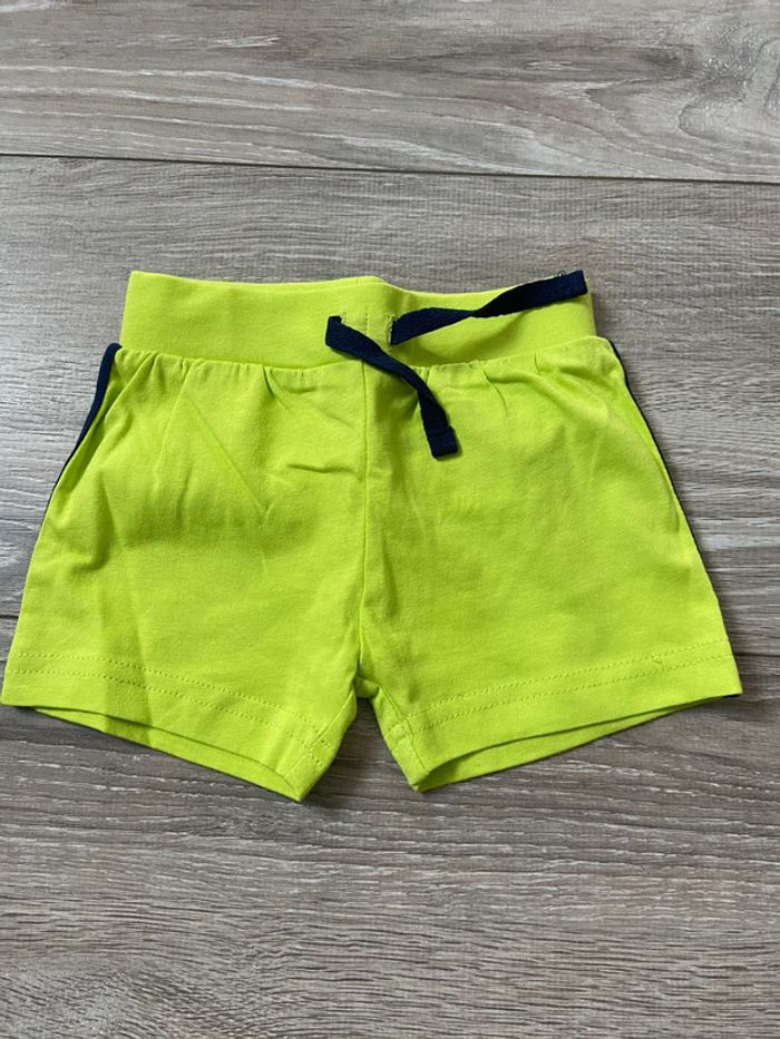 Short bébé 3 mois
