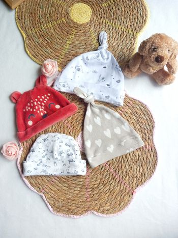 4 Bonnets de naissance mixte  👧  👦 taille unique 
