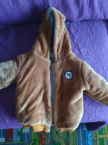 Veste moumoute taille 4 ans