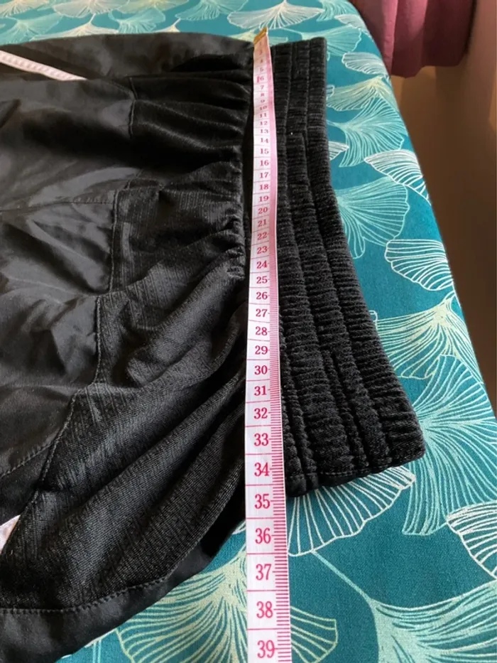 Short léger de sport noir pour homme Adidas taille S 458 - photo numéro 6