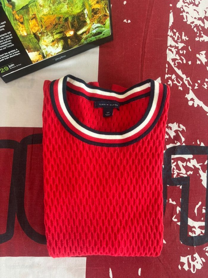 Sweat manche 3/4 Tommy Hilfiger brodé rouge col bleu blanc rouge