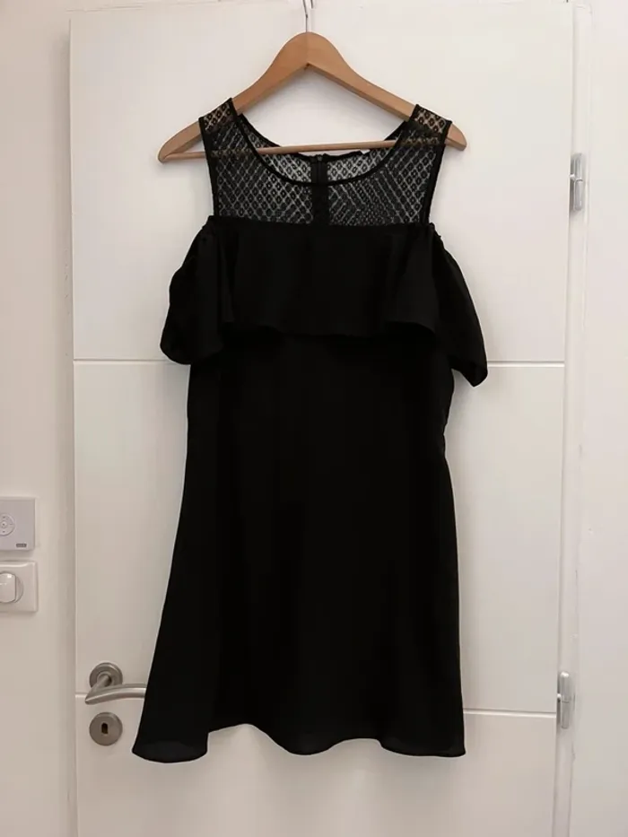 Superbe Robe noire avec dentelle Naf Naf 🌸 42 - photo numéro 7