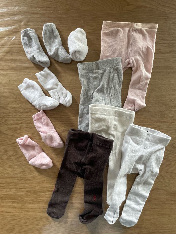 Lot de collant et chaussettes 15-18