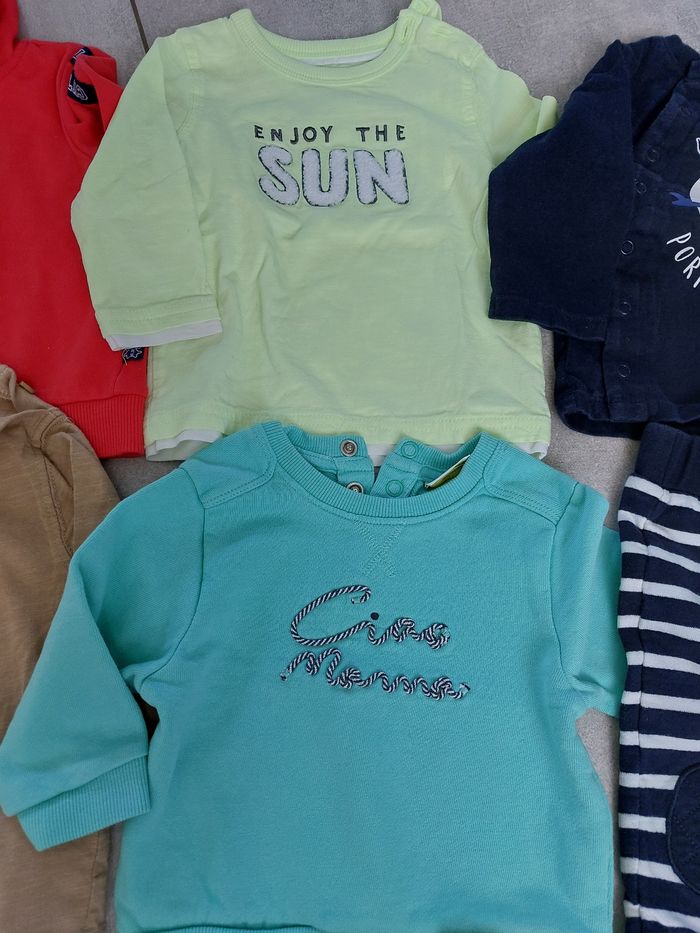 Lot de vêtements 6mois - photo numéro 3