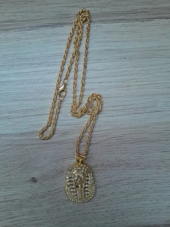 Collier pendentif Egyptien, Pharaon avec strass, couleur doré