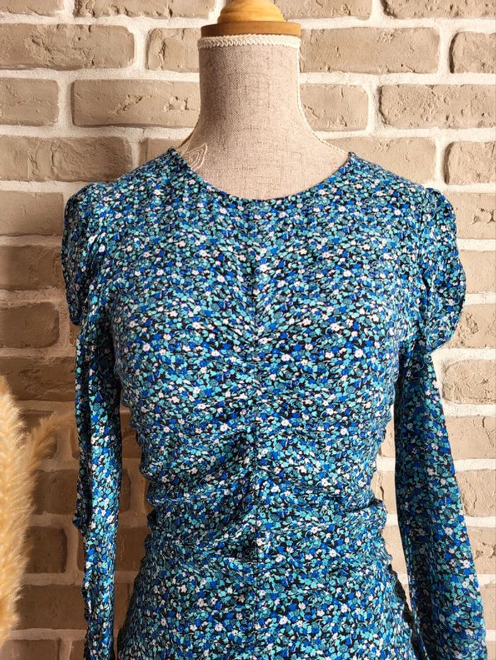 Robe bleue fleurie Zara fronces et manches ballon - photo numéro 2
