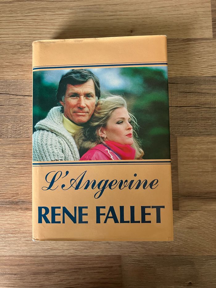 Livre broché-René Fallet-L’Angevine
