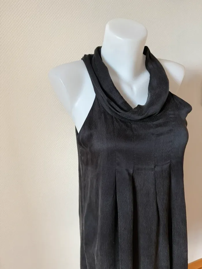 Robe noire naf naf en bon état taille 36 - photo numéro 2