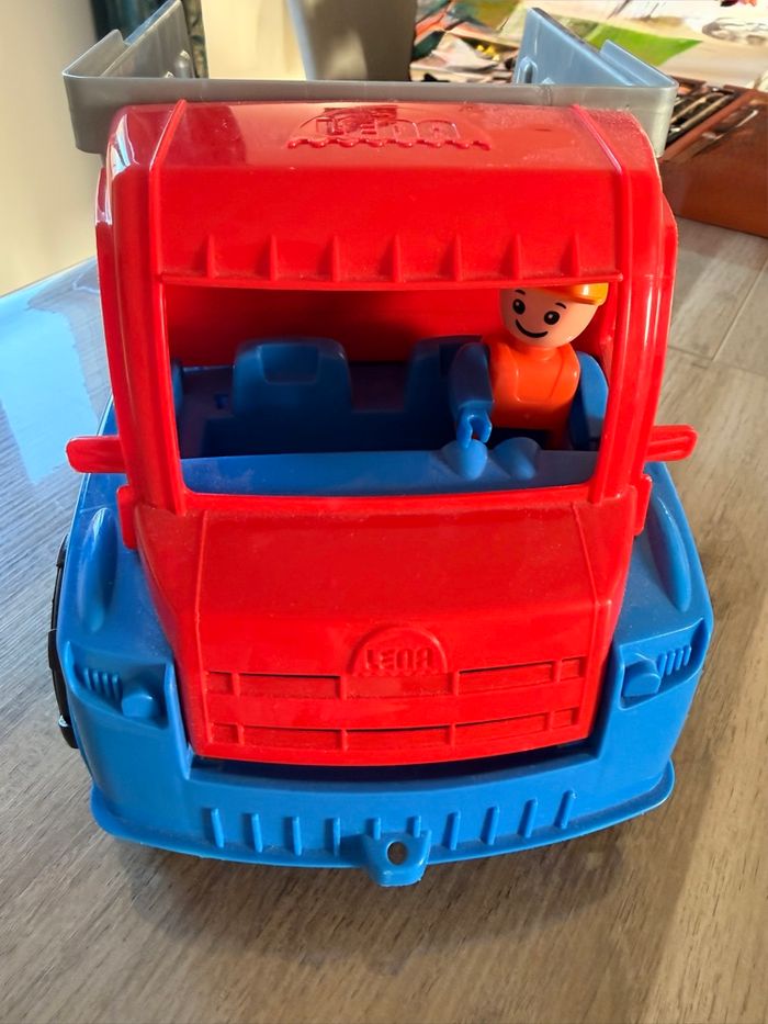 Camion benne avec figurine - photo numéro 5