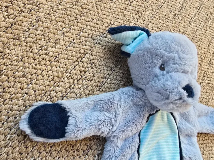 Douglas : Sshlumpies doudou peluche / Chien bleu Toutou à cajoler
Suivre - photo numéro 6