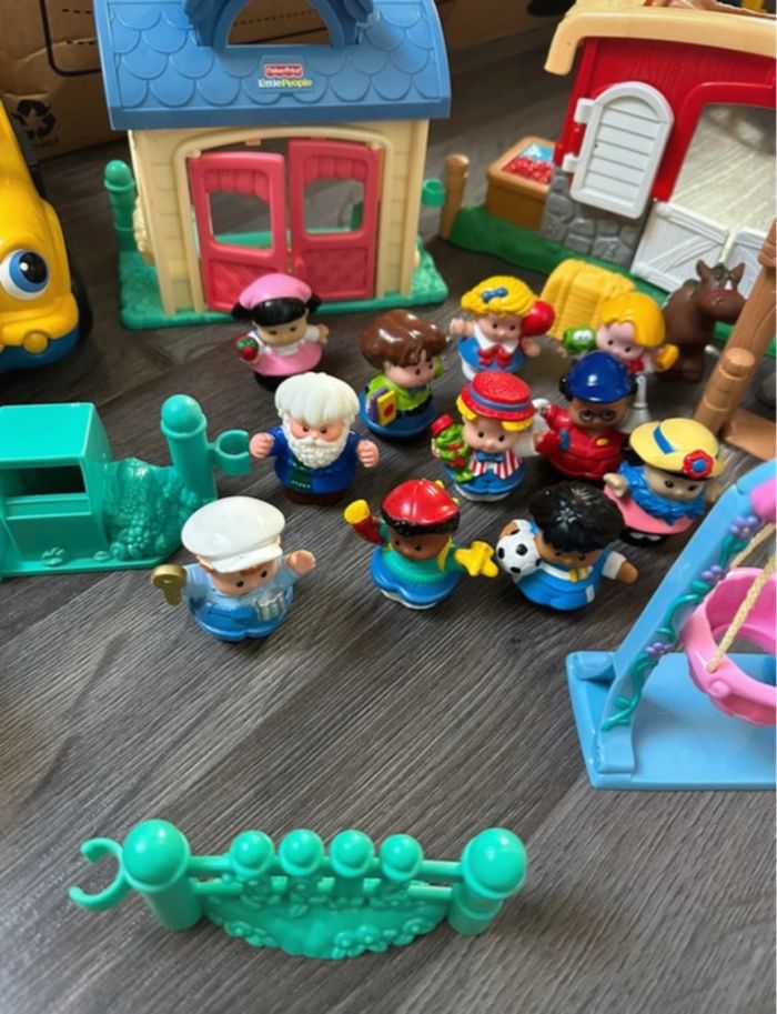 Gros lot personnage et maison voiture avion fête foraine Little people - photo numéro 5