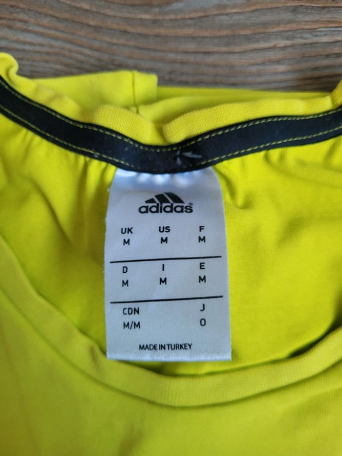 Lot tee-shirt de sport. - photo numéro 5