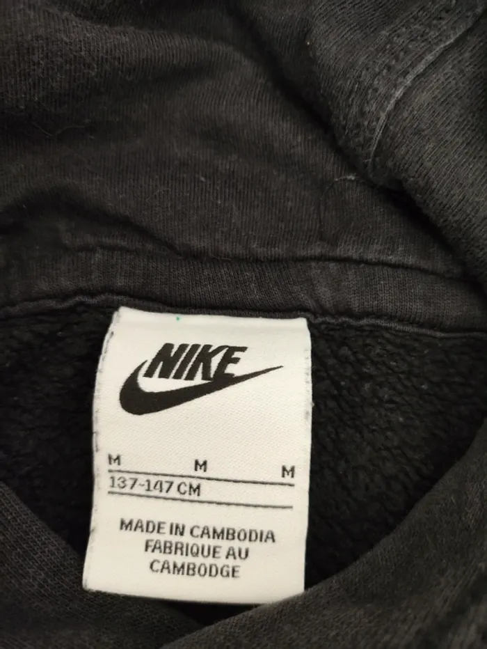 🖤 Sweat à capuche Nike - Noir - 10/11 ans - Bon état - photo numéro 4