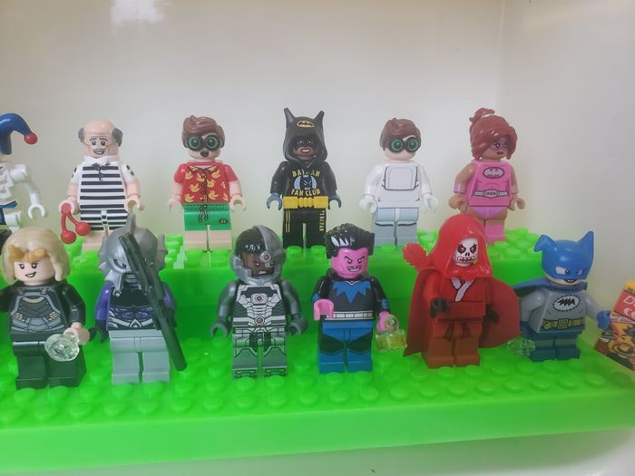 Lego figurines série 2 - photo numéro 5