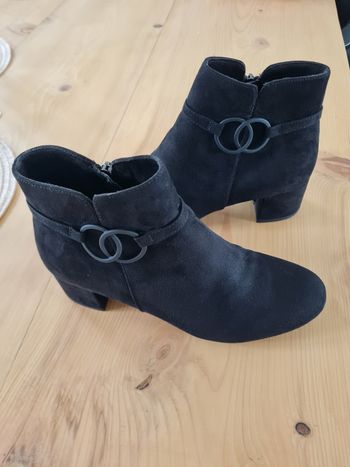 Bottine noir TAMARIS 39 neuve