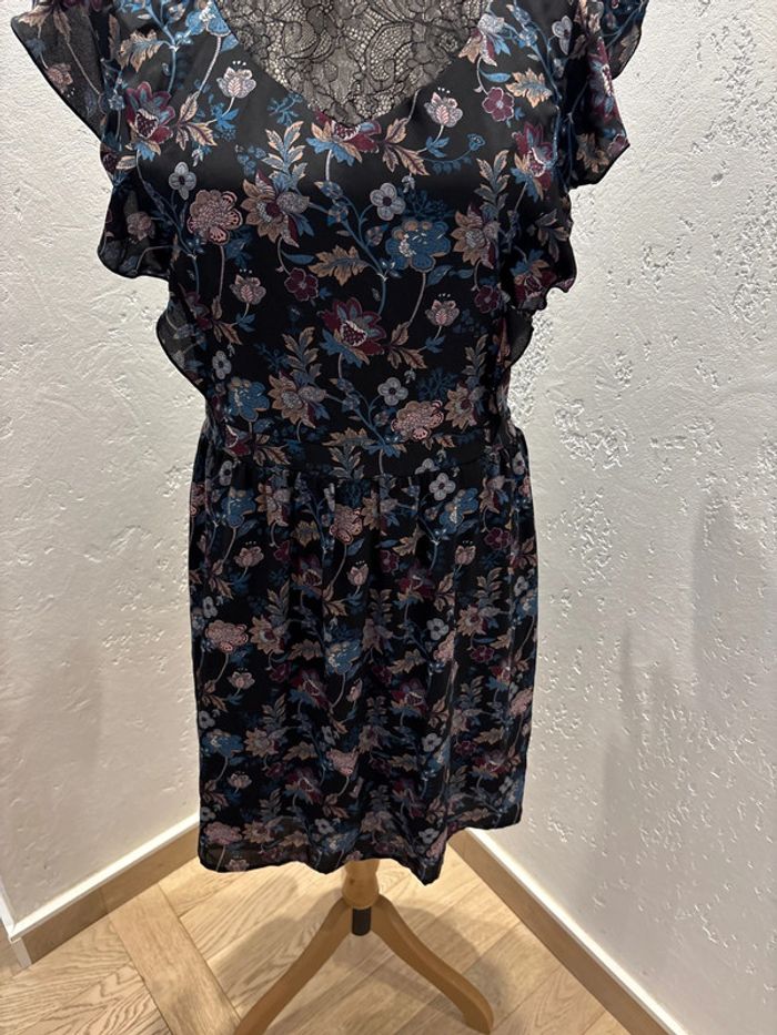 Robe fleurie - photo numéro 3