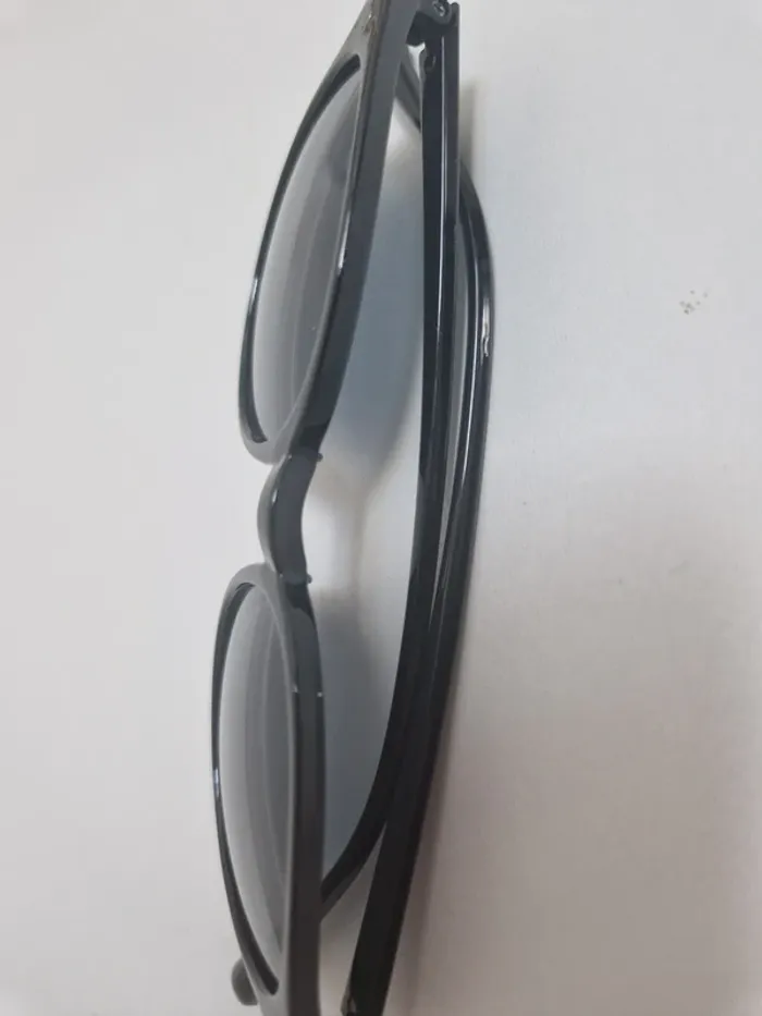 Lunettes de soleil - photo numéro 2