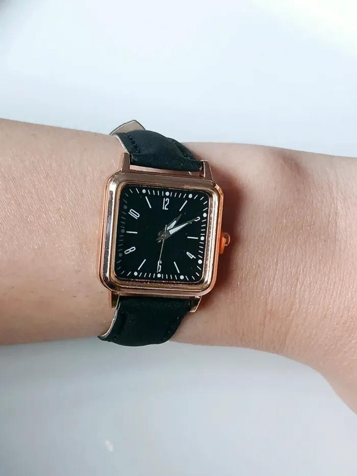 Montre carrée chic bracelet noir – design épuré très tendance - photo numéro 2