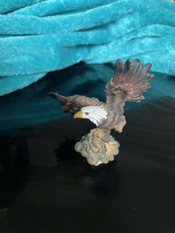 Figurine Aigle en Résine