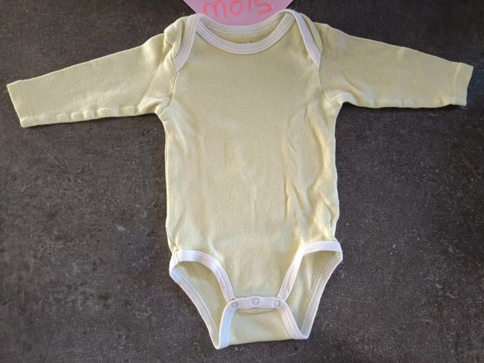 Lot bodies poisson 6 mois - photo numéro 4