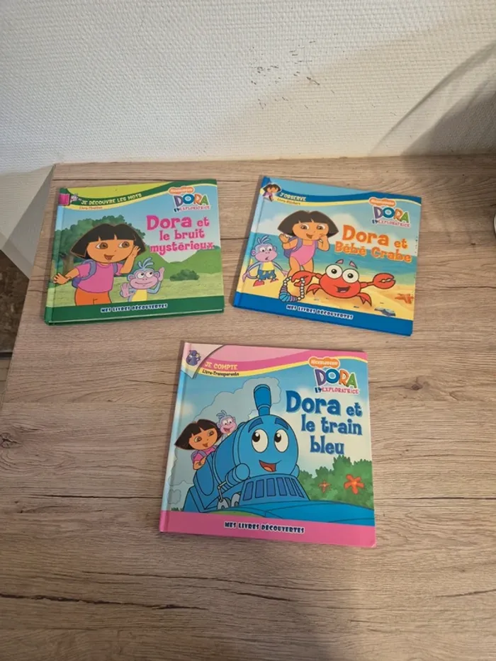 Lot livres dora