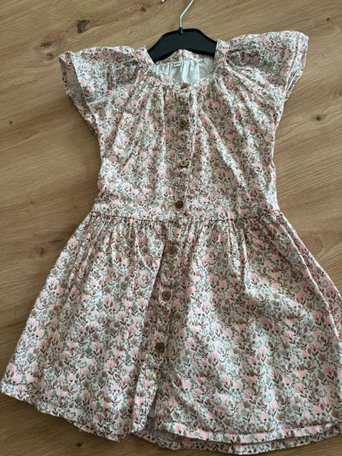 Robe fleurie zeeman 98/104cm