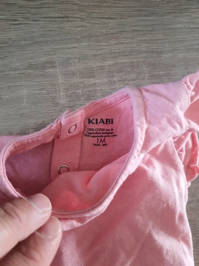 T-shirt rose Kiabi 1 mois - photo numéro 3