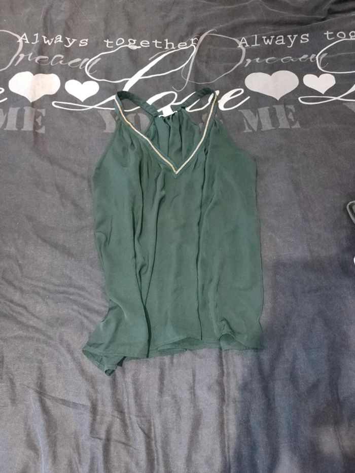 Haut vert taille 36
