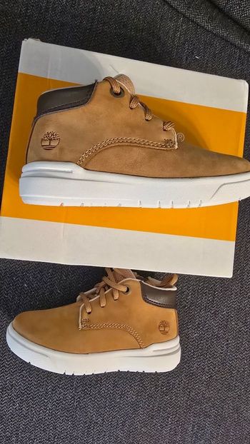 DERNIERS JOURS....NEUVES NON PORTÉES🏷🥰 superbes timberland pointure 25 unisex 🥰💙