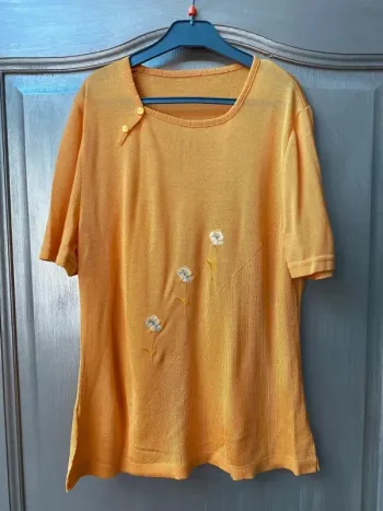 Pull manche courte vintage orange à fleur taille 38