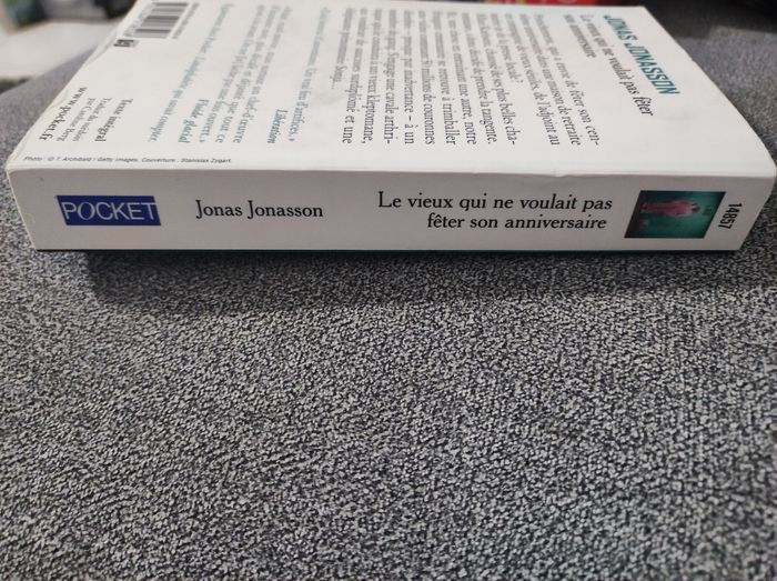 Le vieux qui ne voulait pas fêter son anniversaire - photo numéro 3