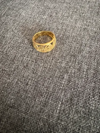 Bague dorée