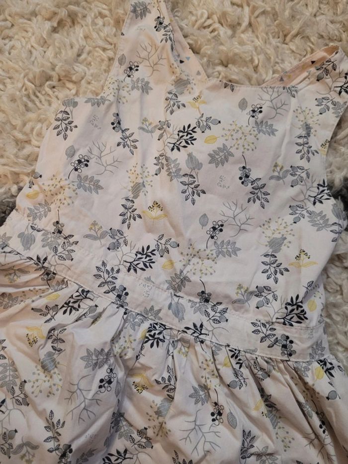 Robe réversible rose pâle 5 ans - photo numéro 2