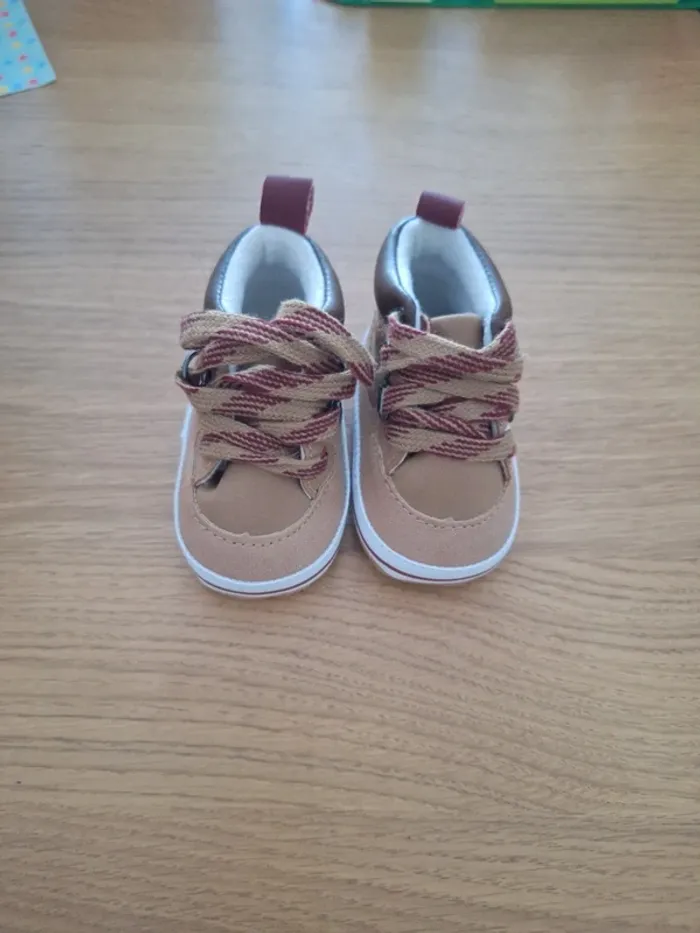 Chaussure marron à lacets
