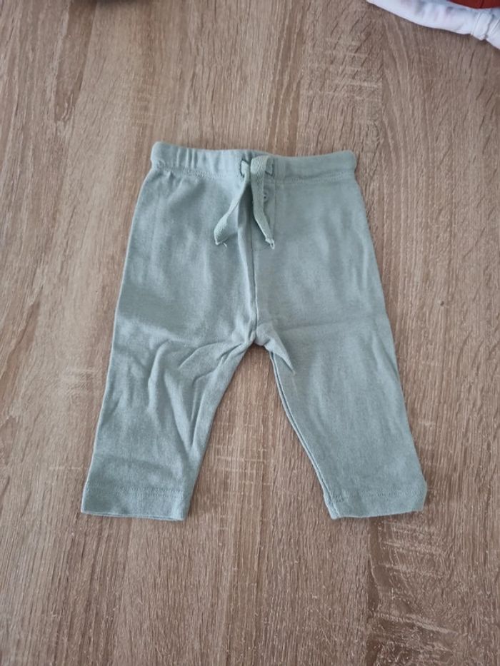 Lot pantalons et salopettes - photo numéro 9