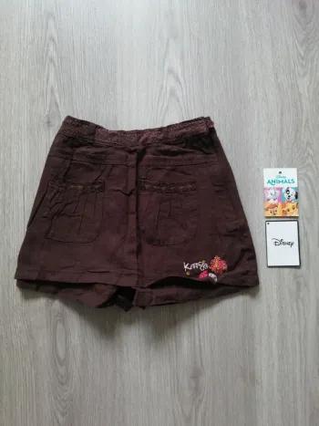Jupe short marron avec poches sur le devant détails en dentelle / kmg island / (5ans)