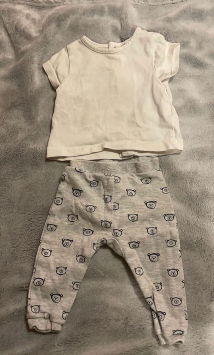 Lot vêtements 0-1mois - photo numéro 3