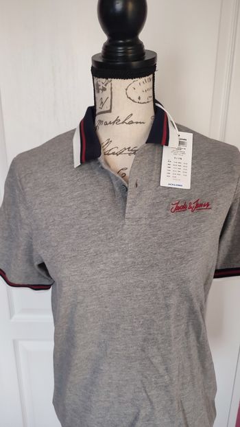 Polo neuf taille 16 ans jack et jones