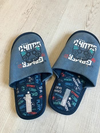 Paire de chaussons, garçon, 33