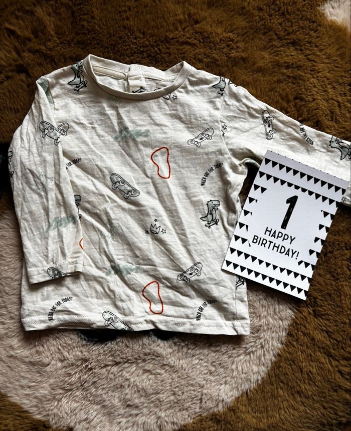 Tee shirt beige dinosaure/skate GÉMO t.12m